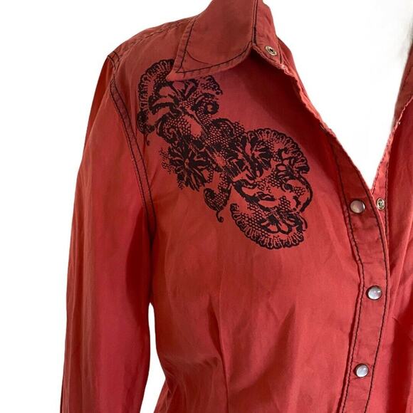 Style & Co Women Button Up Tab Sleeve Shirt Red Black Long Sleeve sz 10 - Picture 4 of 11